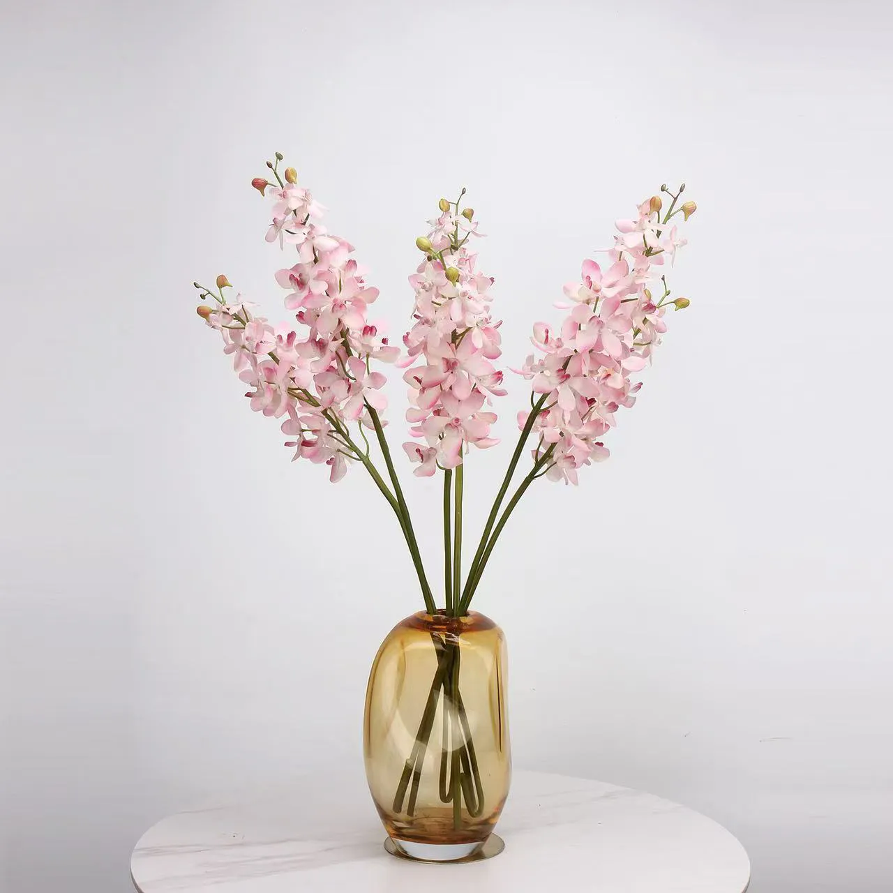 The application of artificial flowers for flower wall
